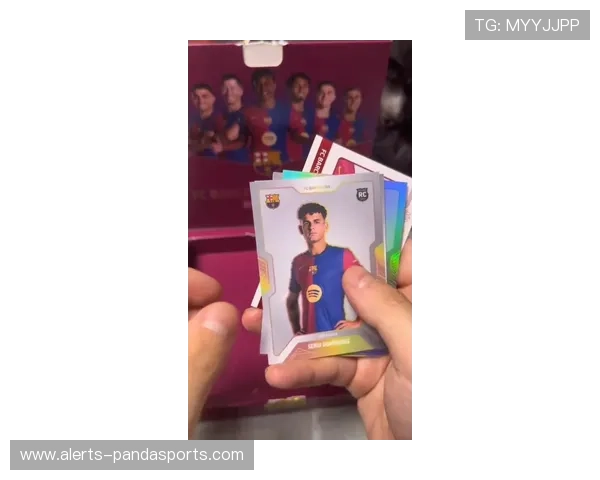 足球星卡开包能否抽到C罗？网友分享开卡经历与心得